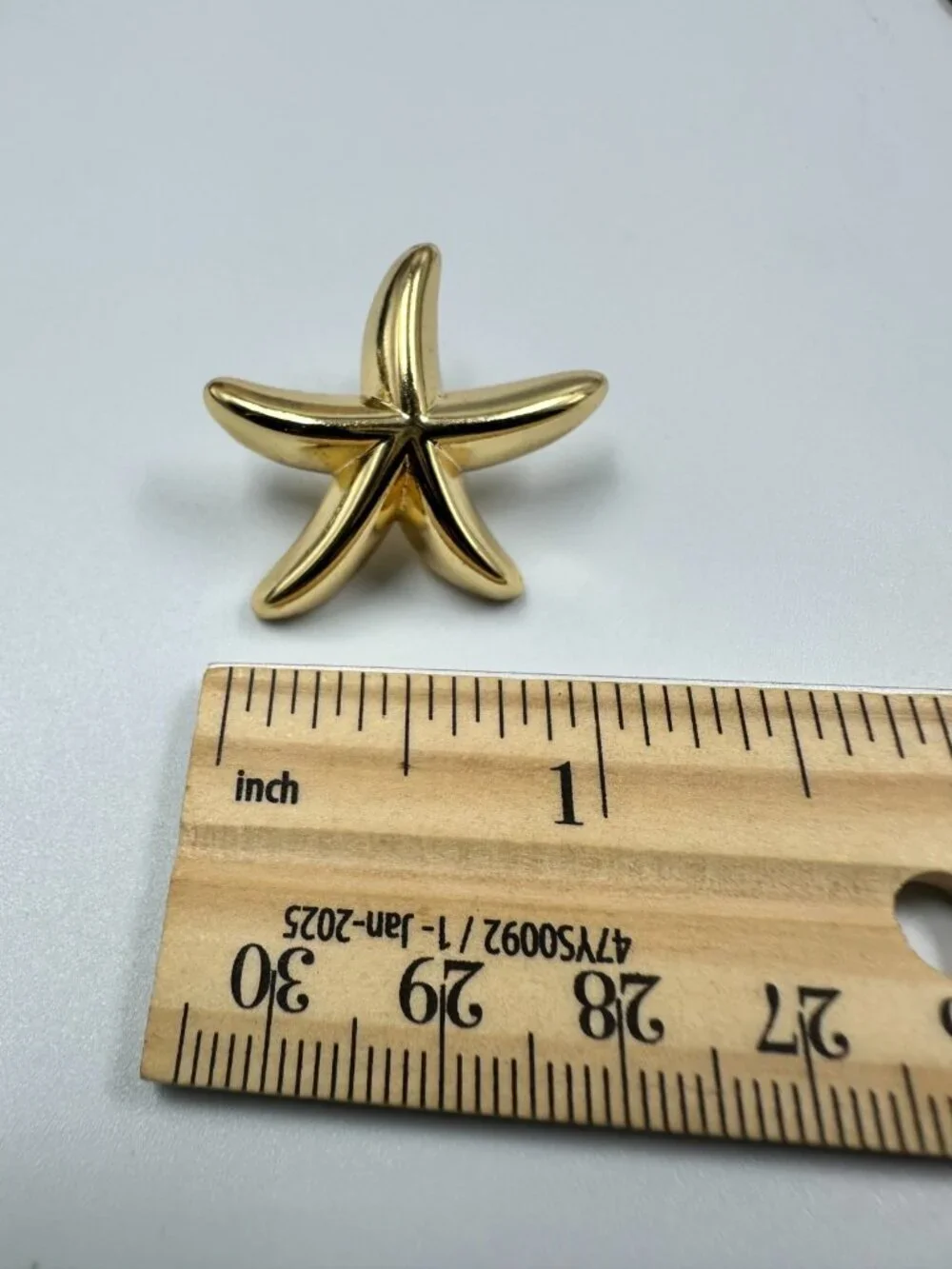 3/$30 Starfish Stud Earrings Gold Tone Pierced Post Nautical Sea Life